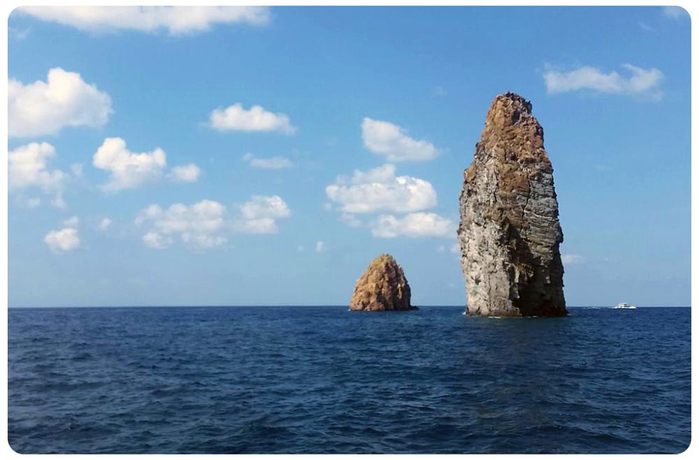 Scoglio la Canna, Filicudi