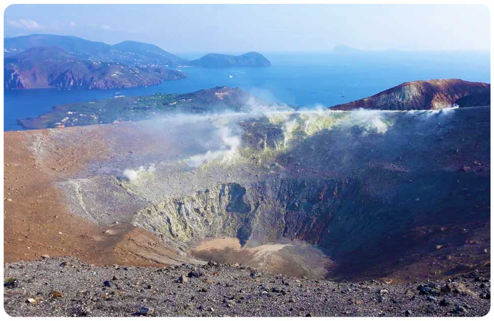 Panorama dal cratere di Vulcano